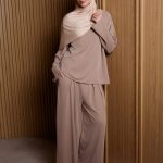 Брюки со складками, цвет латте, из категории «Летние» — женская одежда SABR Store