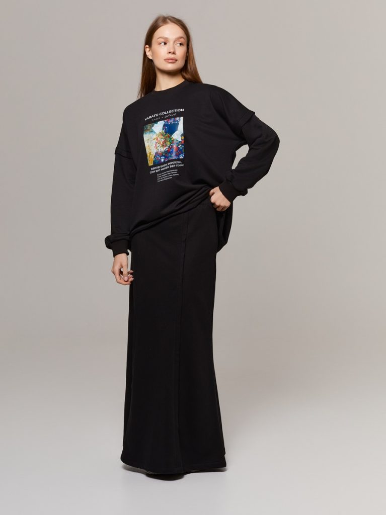 YARATU Свитшот "Берлегэн", черный