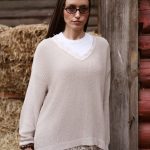 бежевый