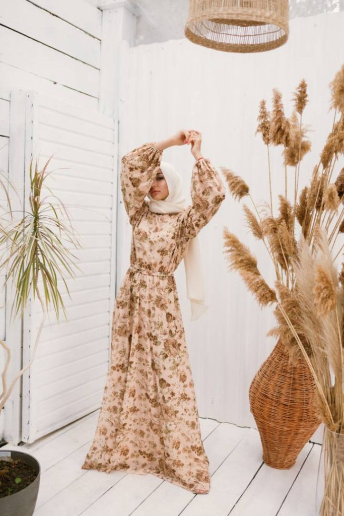 Платье с поясом «Aurous», беж-зол