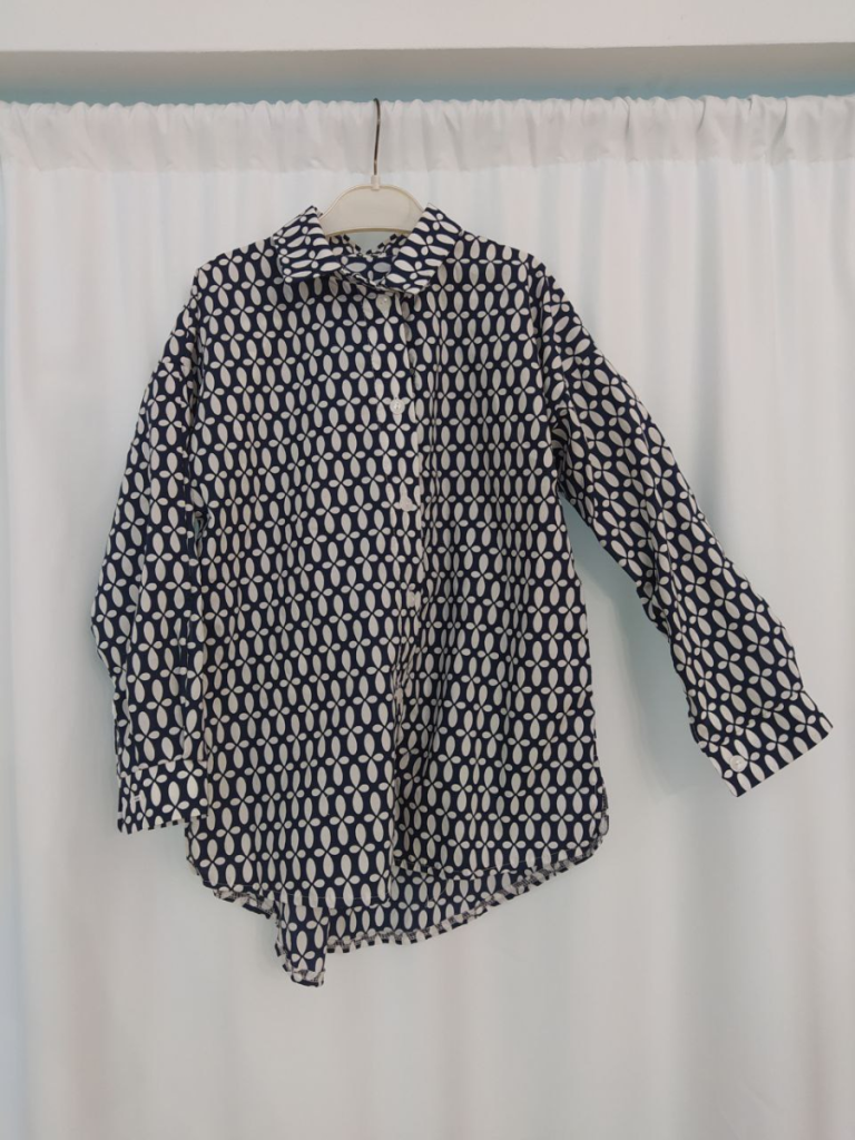 Детская блузка, темно-синий